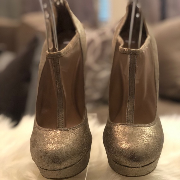 JESSICA SIMPSON JS-GREETA Gold Ankle Bootie NWOT - Picture 2 of 4